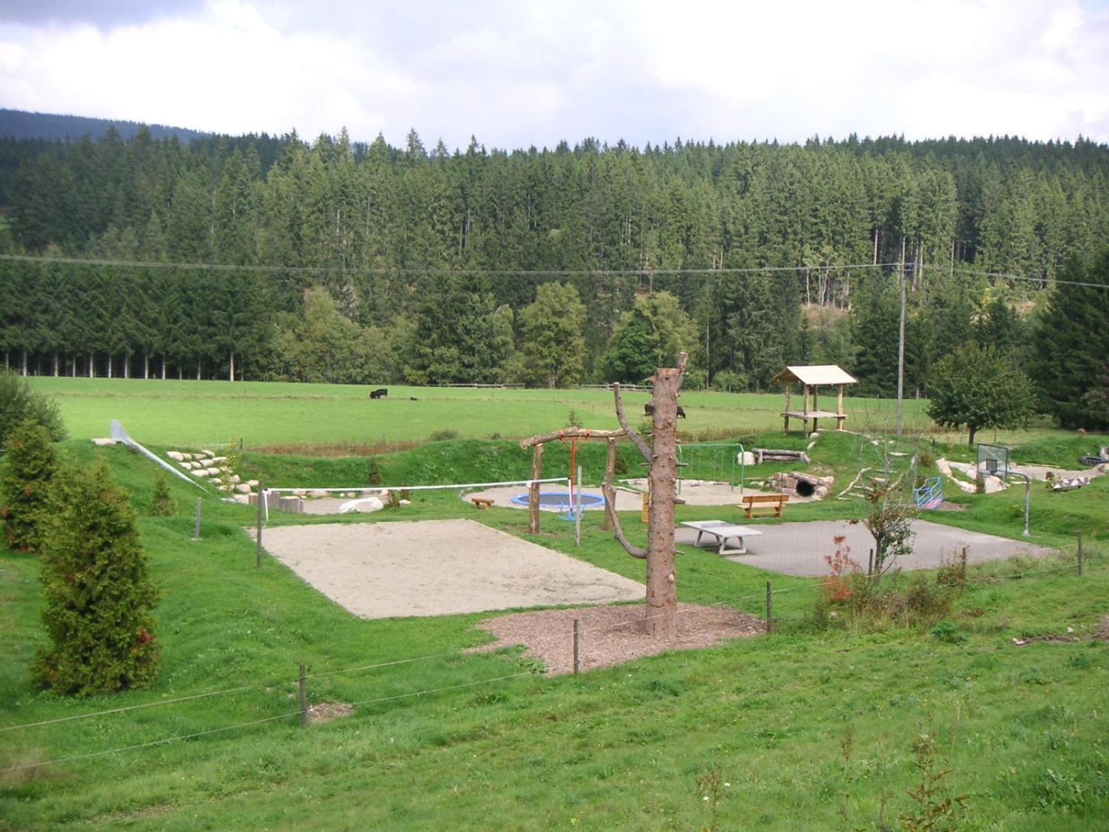 Brauereigasthof Rogg Lenzkirch Exterior foto